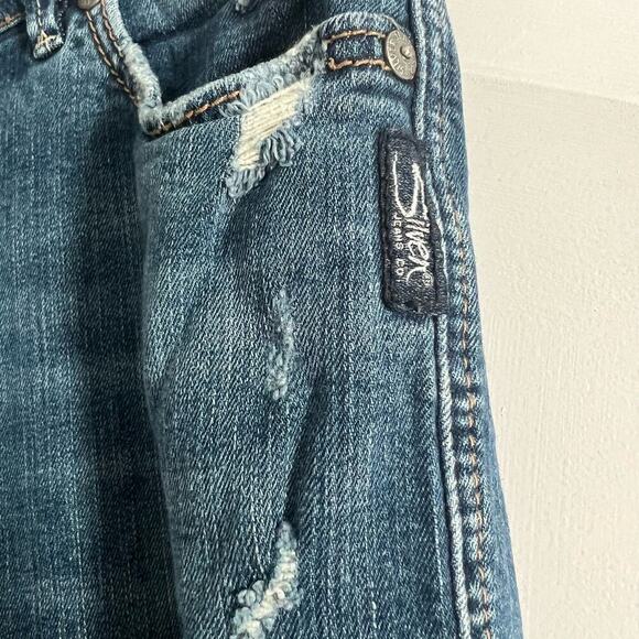 Silver Jeans Co. Woman’s Suki Skinny Low Rise Dark Wash Distressed Jeans-Size 28 - Picture 8 of 9